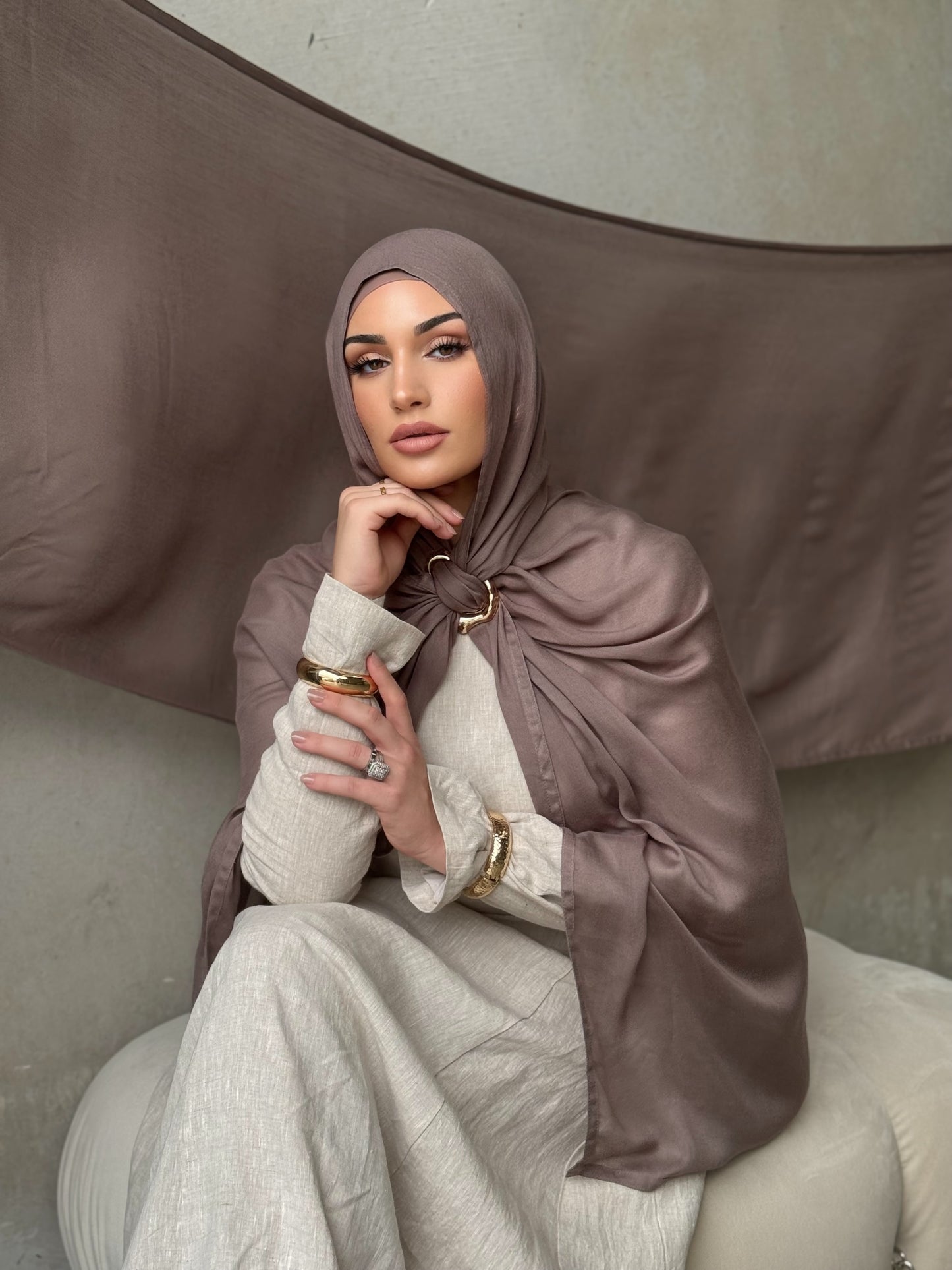 Azalea wavy hijab ring