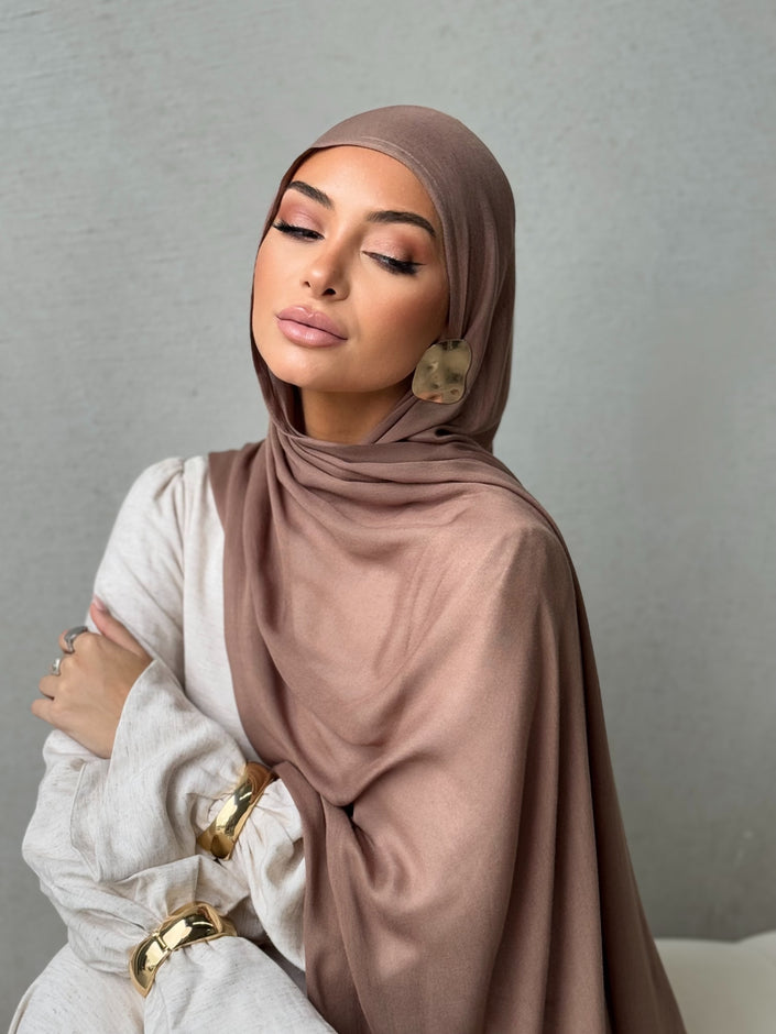 Dark nude hijab                          No cap